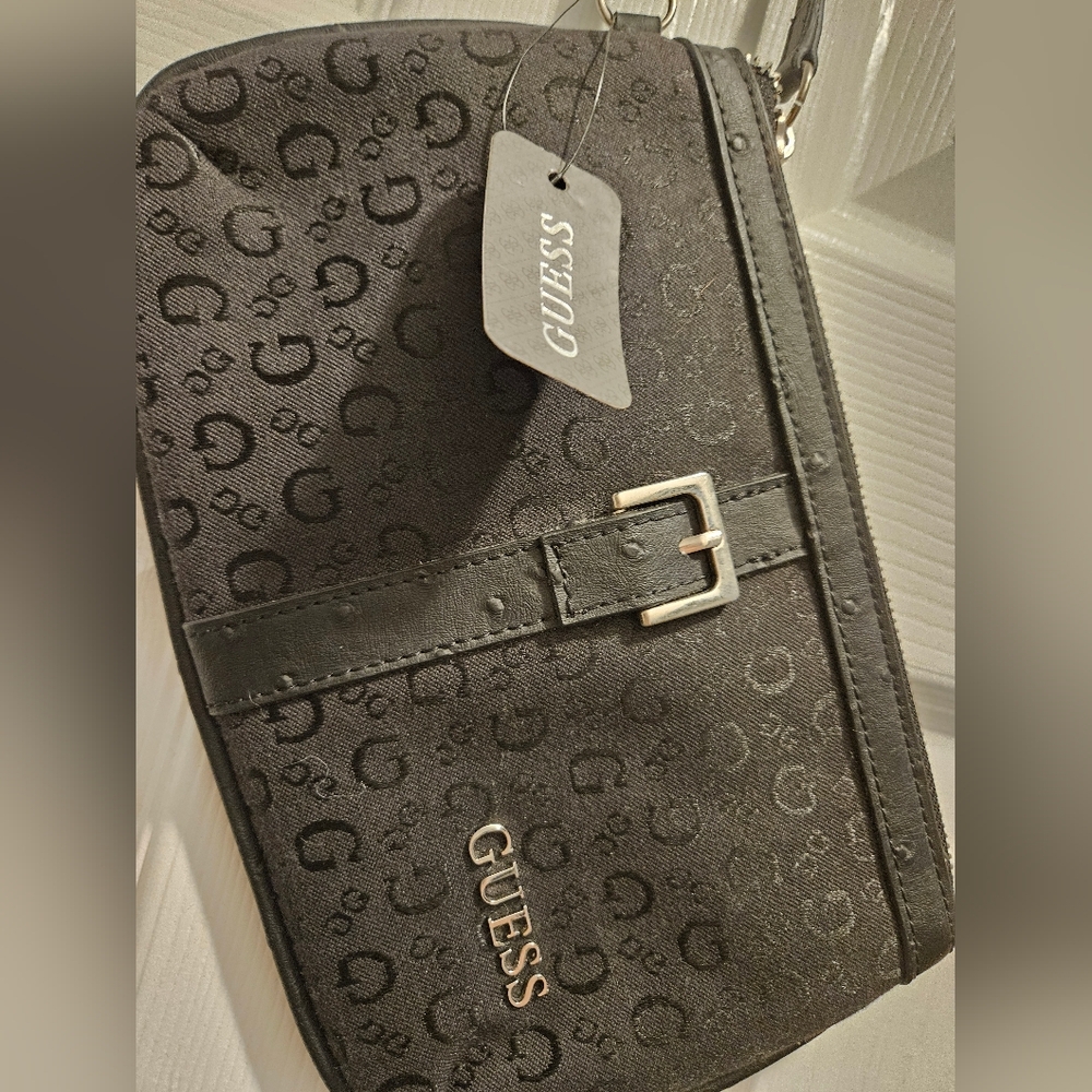 GUESS Wristlet - Picture 2 of 4
